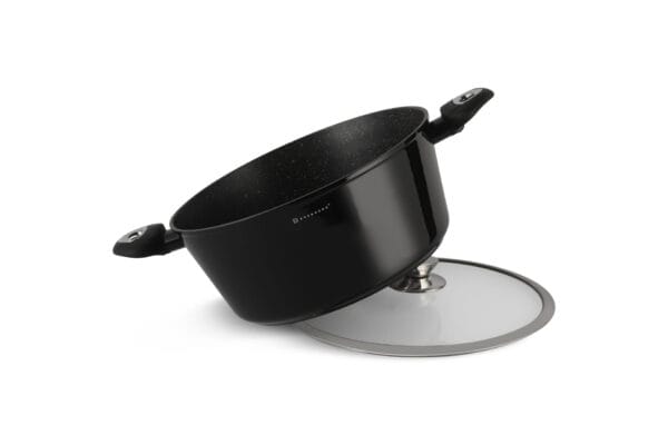 Czarny garnek ceramiczny 3.5l z pokrywką i silikonowymi uchwytami, część zestawu Edenberg EB-7423