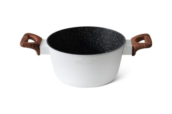 Garnek ceramiczny z nieprzywierającą powłoką, biały z drewnianymi uchwytami, średnica 24 cm – część zestawu garnków Edenberg 16-28 cm