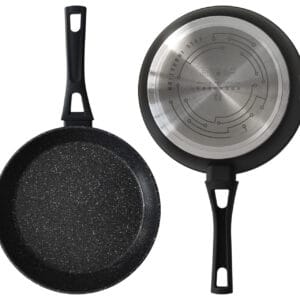 Czarna patelnia aluminiowa 18 cm z marmurową powłoką, odporna do 180°C, widok z góry