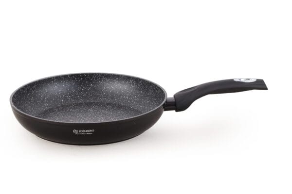 Czarna patelnia ceramiczna 28 cm z marmurkową powłoką, część zestawu garnków na indukcję Edenberg