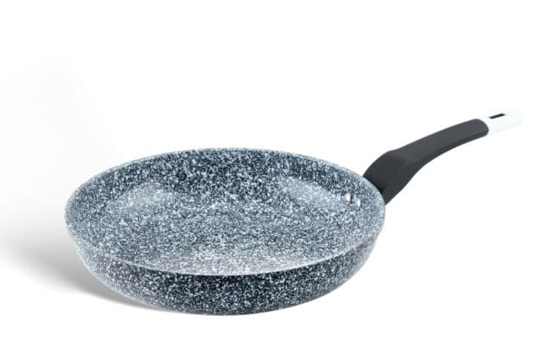 Czarna patelnia ceramiczna do smażenia o średnicy 16 cm z nieprzywierającą powłoką i plastikowym uchwytem