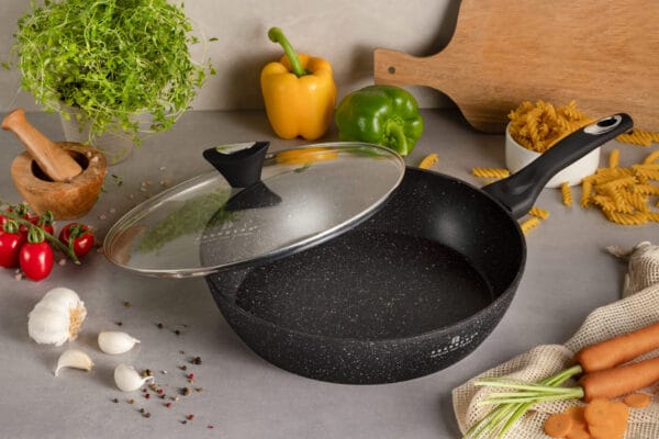 Patelnia 26 cm z ceramiczno-marmurkową powłoką nieprzywierającą i szklaną pokrywką