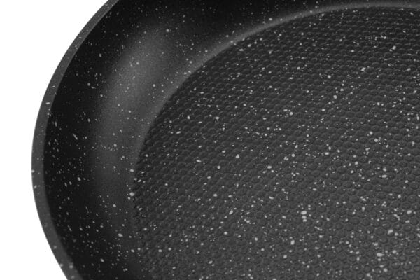 Patelnia ceramiczno-marmurkowa o średnicy 26 cm z pokrywką, nieprzywierająca powłoka, widok z góry