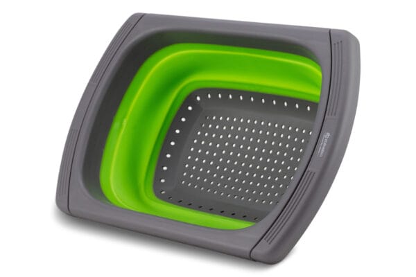 Szaro-zielony silikonowy durszlak o wymiarach 39cm x 26cm z rozkładanymi uchwytami, ułatwiającymi przechowywanie