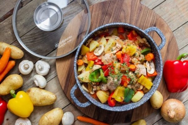 Garnek aluminiowy z pokrywką 6.8L Edenberg z powłoką ceramiczną, idealny do gotowania na każdej kuchence, w tym indukcyjnej.