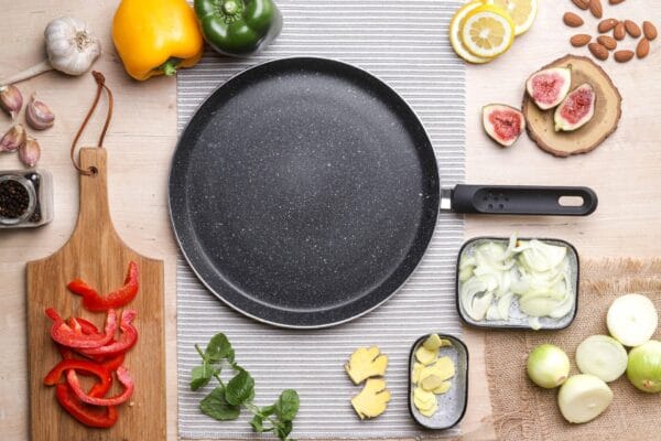 Patelnia do naleśników 28cm Edenberg z granitową powłoką non-stick, idealna do smażenia naleśników i innych potraw.